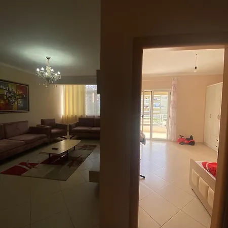 Comfortable L&n Appartamento Vlorë